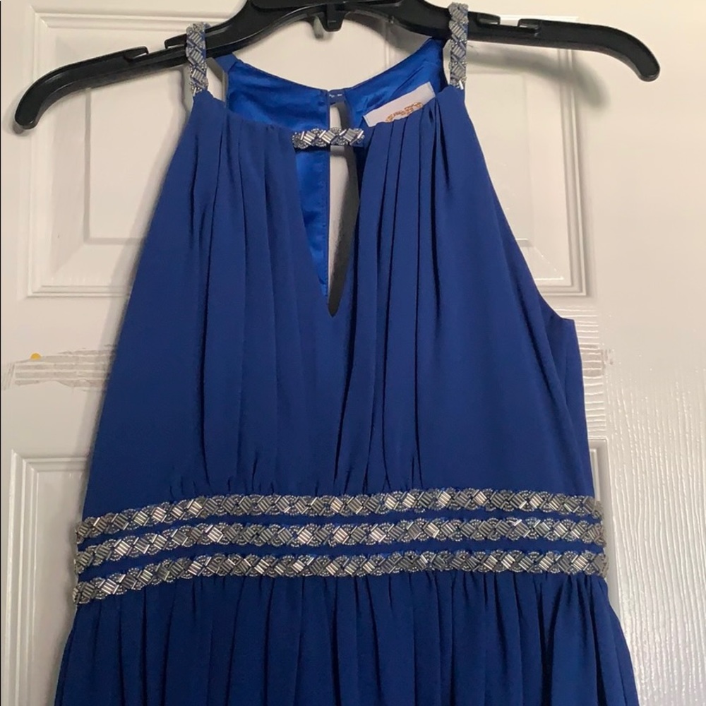 Dress - Picture 2 of 4